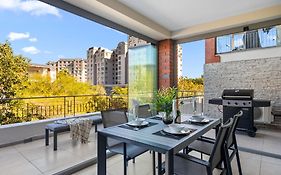 Mayfair Luxury 212